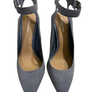 Gianni Bini Women's Chic Blue Heels